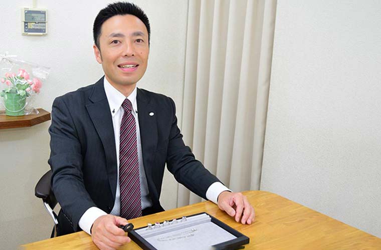 在籍スタッフ全員が鑑定士!気になるプロフィールをチェック