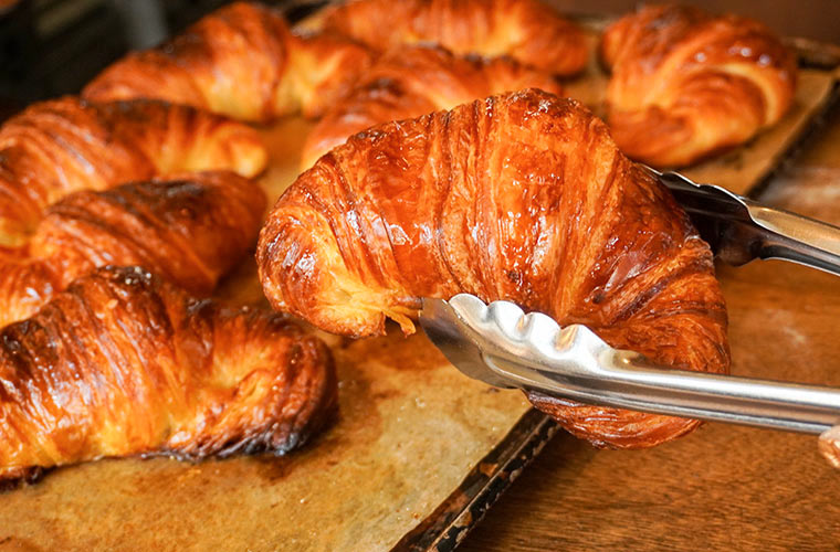 Butterfly knot bakery